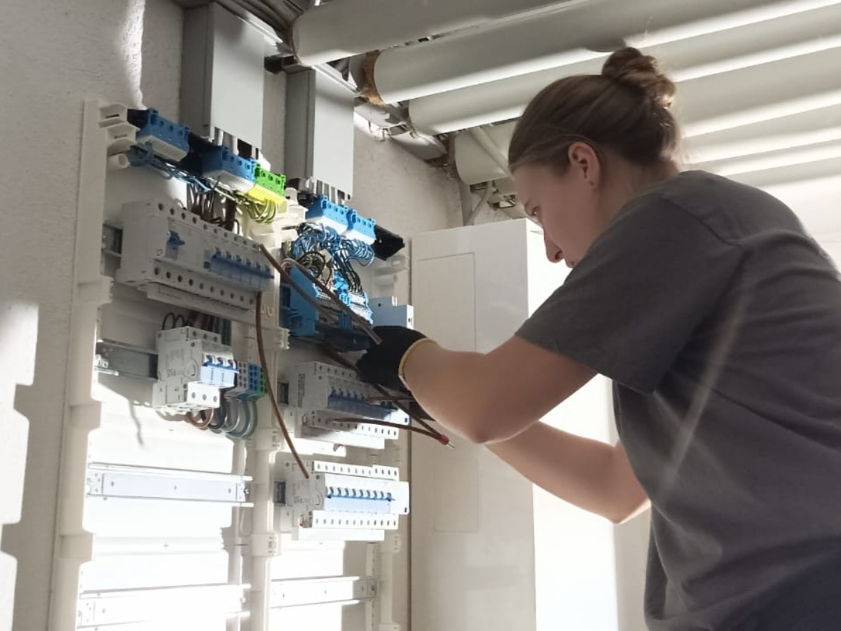 Elektromeisterin Verdrahtung Zählerschrank